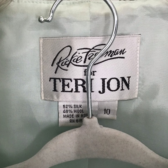 Teri Jon By Rickie Freeman Ruffle Collar Sleeve Silk & Wool 2 Piece Suit Size 10 - Picture 5 of 14